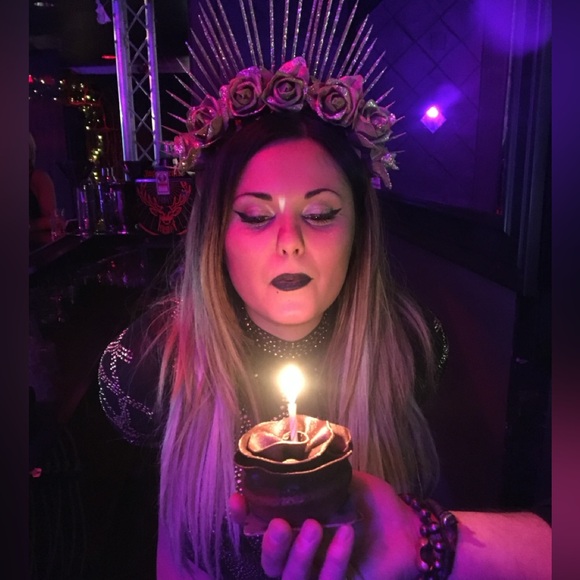 Black mesh bodysuit with gold gem appliqué Size M BOUTIQUE - Picture 6 of 6